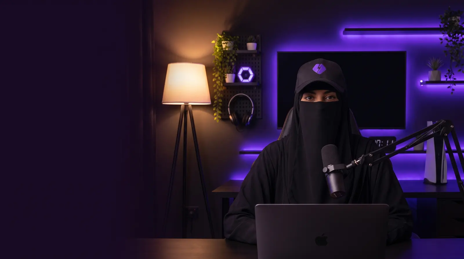 Saba Samir Shaikh at her studio desk before a live class.